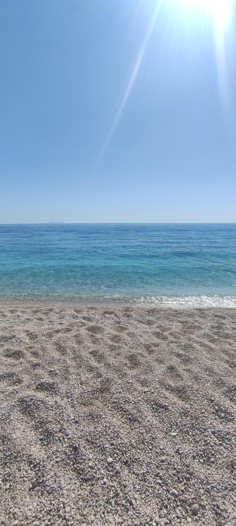 Glamping Rooms At The Sea Turtle Dhërmi Exterior foto